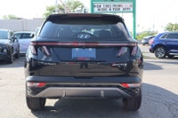NO ACCIDENT WELL MAINTAINED Luxury Redefined: HYUNDAI TUCSON HYBRID AWD. This SUV Redefines Driving... (image 5)