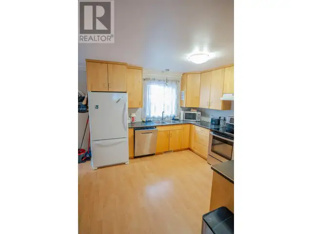 8703-8707 89 AVENUE Fort St. John, British Columbia in Houses for Sale in Fort St. John - Image 8