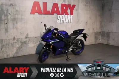 Alary Sport Cette MOTOCYCLETTE YAMAHA YZF-R3 2025 est disponible DÈS MAINTENANT! Contactez-nous au 4...