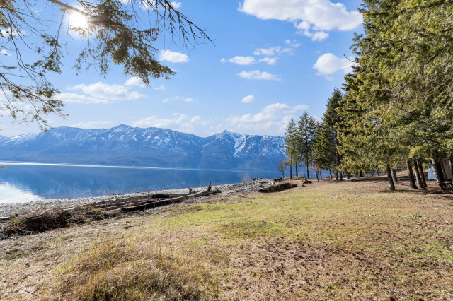 12185 HIGHWAY 3A Boswell, British Columbia in Houses for Sale in Nelson - Image 2