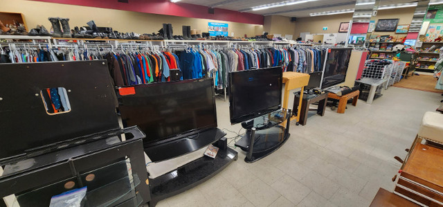 Quality pre-owned items at affordable prices in Multi-item in Fredericton - Image 3