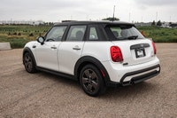 Tires - Front Performance,ABS,Tires - Rear Performance,Power Steering,Brake Assist,Turbocharged,4-Wh... (image 1)