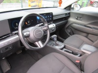 AUTOMATIC. FINISHED IN WHITE WITH BLACK INTERIOR. ALLOY WHEELS, A/C, PUSH BUTTON START, APPLE/ANDROI... (image 4)