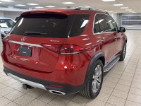 Compared with many midsize luxury SUVs, the 2020 Mercedes-Benz GLE 450 stands out by pairing refinem... (image 5)