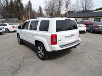 LEATHER, ROOF AND HEATED SEATS. Motor World is a proud member of U.C.D.A. and O.M.V.I.C. for over 30... (image 7)