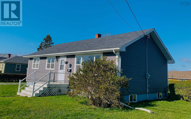 32 Tooker Street Yarmouth, Nova Scotia in Houses for Sale in Yarmouth - Image 3