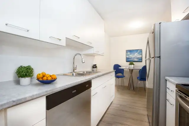 Landmark Towers - 2 Bedroom Apartment for Rent in Long Term Rentals in London - Image 8