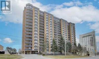 Rarely offered 2 bed/1 bath south facing penthouse suite in Lakeshore Park Estates. Outstanding view...