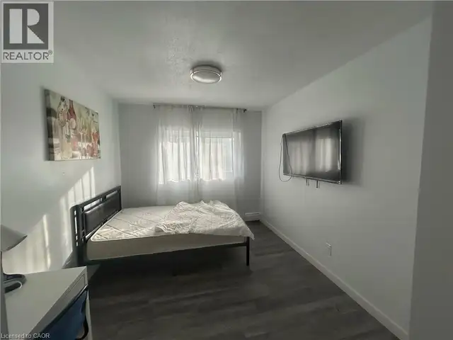 303 N KING Street N Unit# 5 Waterloo, Ontario in Long Term Rentals in Kitchener / Waterloo - Image 11