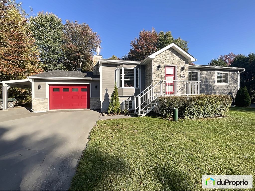 $580,000 - Bungalow for sale in St-Lin-Laurentides — photo 1