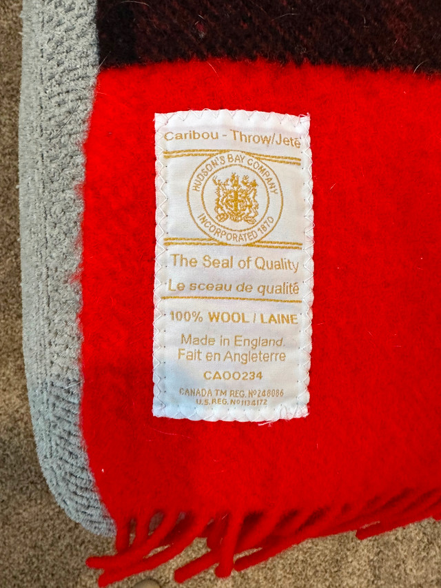 Hudson’s Bay Caribou Throw – 100% Wool | Made in England in Arts & Collectibles in Thunder Bay - Image 3