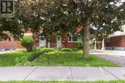 1152 WOODROFFE AVENUE Ottawa, Ontario