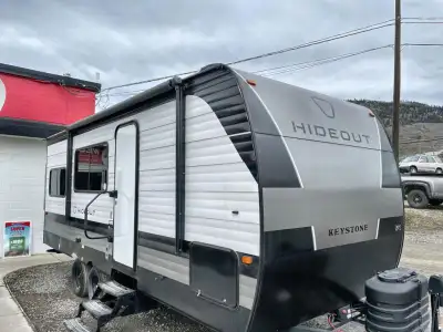 We are looking for good pre owned Rv's to buy or consign!! Keystone Hideout Sport travel trailer 200...