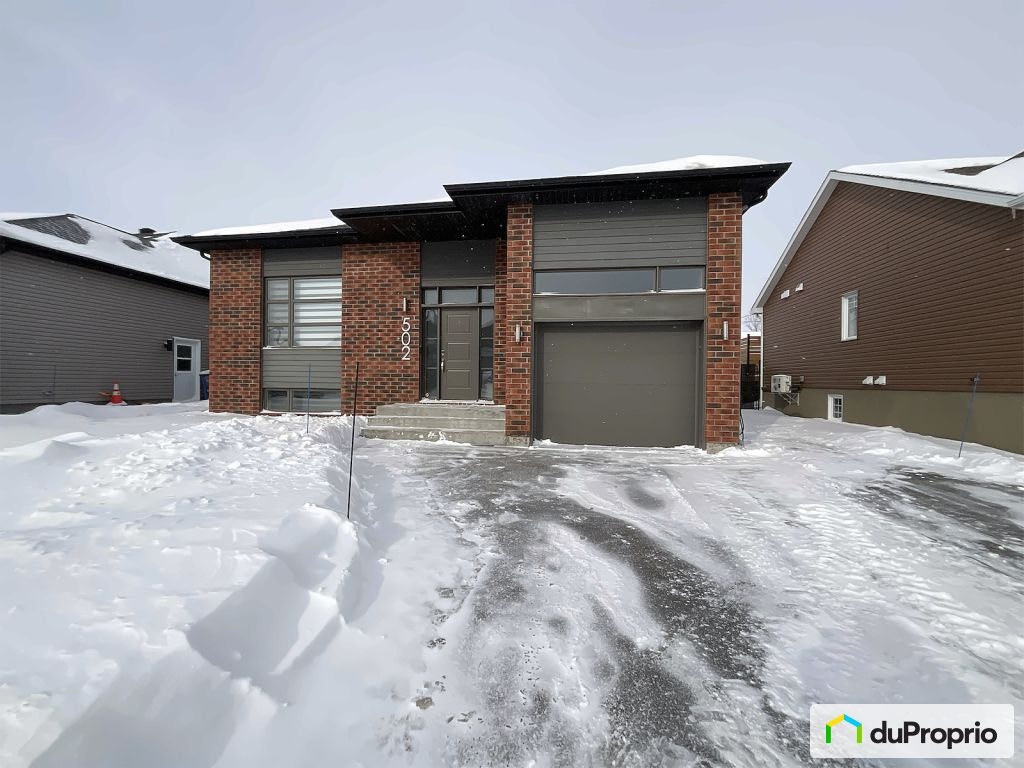 $679,999 - Bungalow for sale in Napierville — photo 1