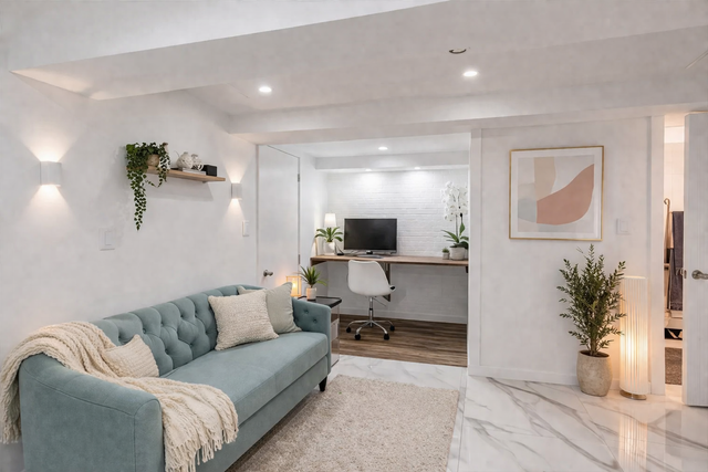 furnished ALL inclusive NO lease Royal York and Lakeshore in Room Rentals & Roommates in City of Toronto - Image 6