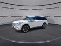 // ACCIDENT FREE!! // This 2023 Lincoln Aviator Reserve AWD is a premium three-row SUV that blends p... (image 3)