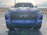 AMVIC Licensed Dealer The 2026 Chevrolet Colorado ZR2 Crew Cab 4WD in Reef Blue Metallic takes midsi... (image 1)