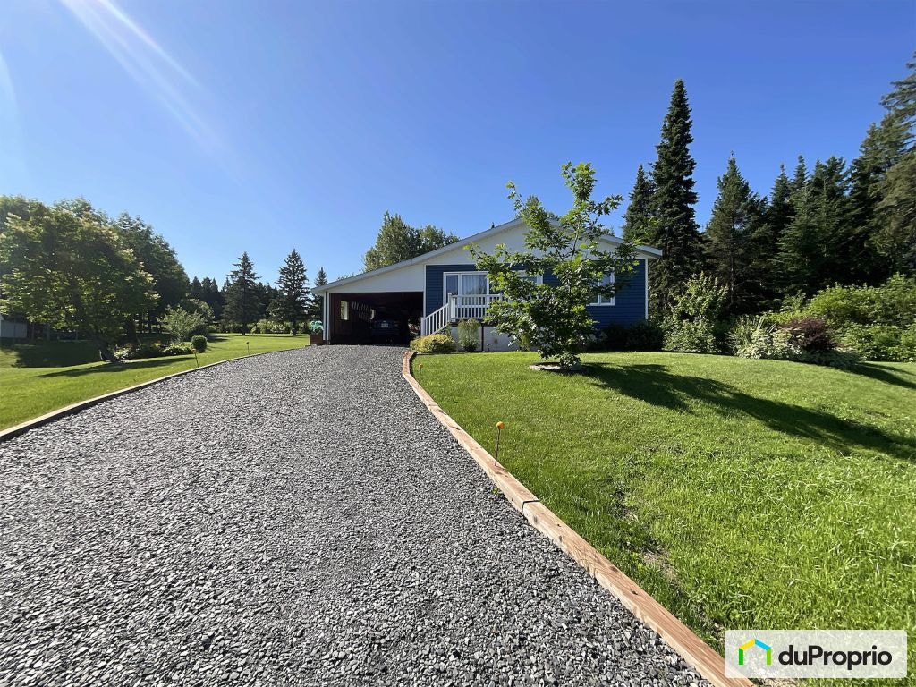 $299,000 - Bungalow for sale in St-Sebastien-De-Frontenac — photo 1