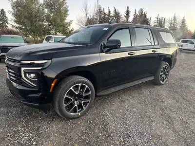 This CHEVROLET SUBURBAN delivers a L84 5.3L ECOTEC3 V8 ENGINE engine powering this Automatic transmi...