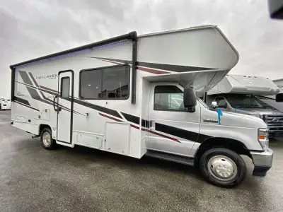 Coachmen Freelander Class C gas Motorhome 26DS highlights: Dual Slides Queen Bed J-lounge Dinette Tw...