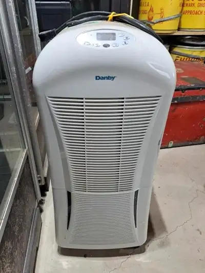Danby Model/Modèle: DDR586R dehumidifier 27.4L, View more