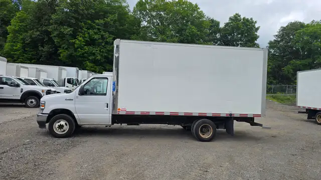 2021 Ford E-450 E-Series E-450 16Ft V8 Gas in Cars & Trucks in City of Toronto - Image 10