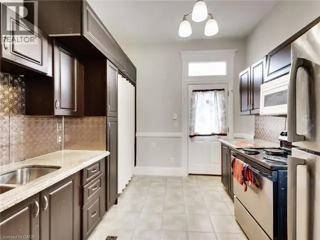 443 WENTWORTH Street N Hamilton, Ontario in Commercial & Office Space for Sale in Mississauga / Peel Region - Image 40