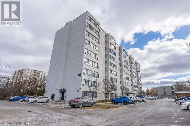 135 BASELINE Road W Unit# 901 London, Ontario in Condos for Sale in London - Image 2