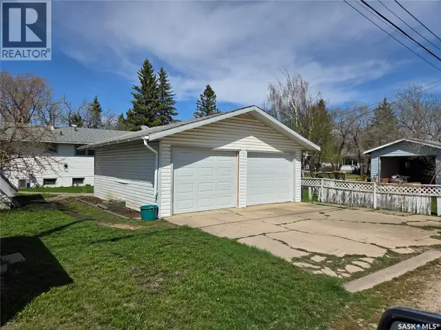 718 98th AVENUE Tisdale, Saskatchewan in Houses for Sale in Saskatoon - Image 3