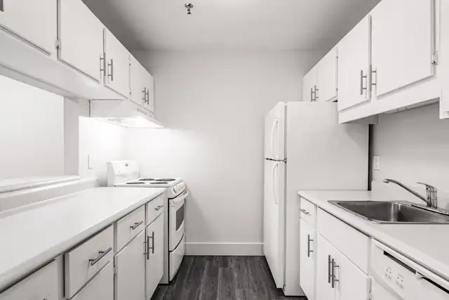 Cunard Court – Lowrise - 1 Bedroom available at 2073-2077 Brunsw in Long Term Rentals in City of Halifax - Image 9