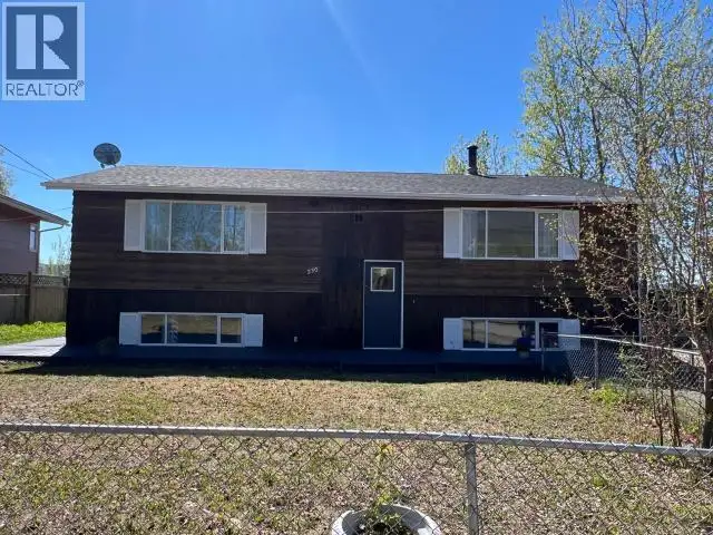 230 DAWSON DRIVE Faro, Yukon in Houses for Sale in Whitehorse - Image 2