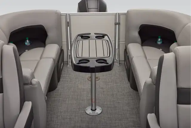 2026 Sun Tracker Party Barge 22 XP3 TRITOON pontoon boat in Powerboats & Motorboats in Vernon - Image 26