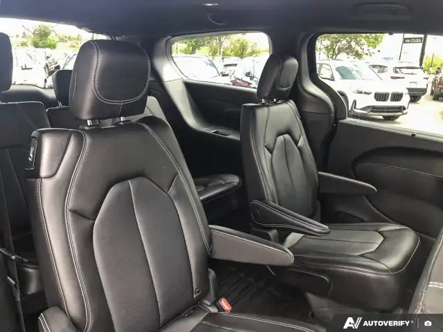 2025 Chrysler Pacifica Select | Apple/Android Auto | Clean5497663003826688025