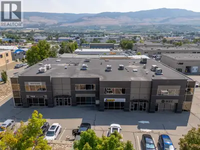 Strategically positioned with frontage on Hollywood Road, this 2,646 SF main floor industrial unit i...