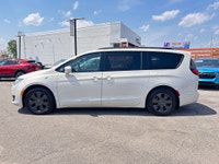 See Dealer Website for Details. Engine: 3.6 Liters (image 3)
