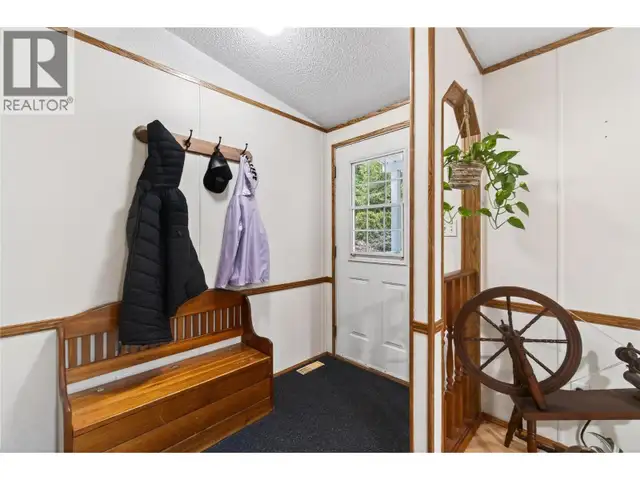 19 West Poirier Road Mara, British Columbia in Houses for Sale in Kamloops - Image 7