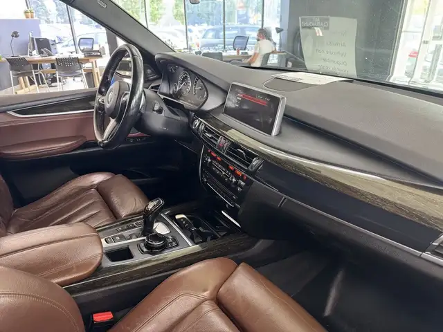 2014 BMW X5 AWD 4dr xDrive35i in Cars & Trucks in Longueuil / South Shore - Image 12