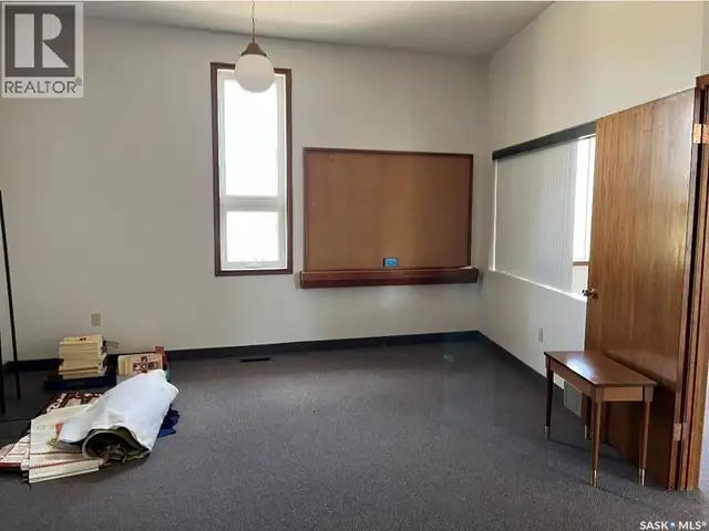 402 Wheaton AVENUE Ogema, Saskatchewan in Commercial & Office Space for Sale in Regina - Image 4