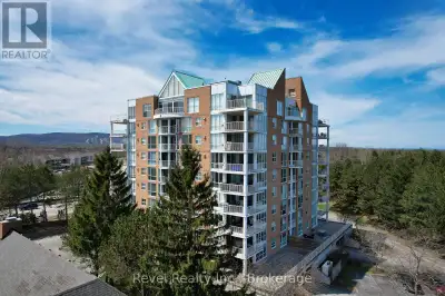 Welcome to Unit 305 in Bayview Tower at Ruperts Landing one of Collingwood's most desirable waterfro...