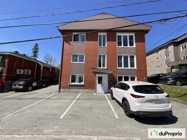 $617,000 - Triplex for sale in Sherbrooke (Fleurimont) — photo 1
