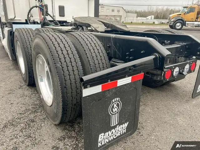 2025 Kenworth T680 in Heavy Trucks in Moncton - Image 11