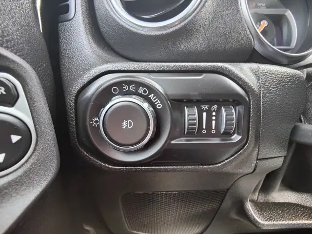 2020 Jeep Wrangler Unlimited Sahara 4x4 Sahara | 4WD | Leather in Cars & Trucks in Edmonton - Image 14