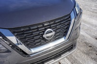 Navigate Calgary's diverse driving conditions with confidence and comfort in this 2022 Nissan Rogue... (image 9)