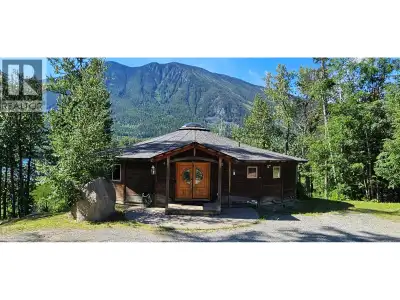 Want out of the ordinary. Want to be fully self contained and off the grid!! Want WOW when you walk...
