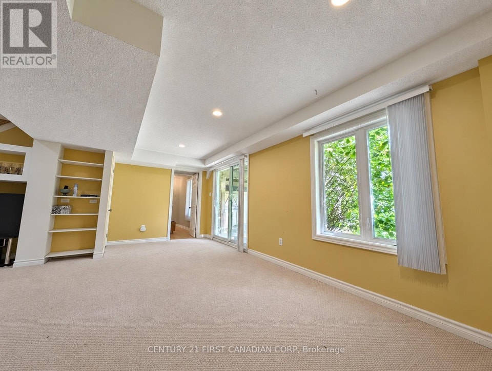 LOWER - 924 GUILDWOOD BOULEVARD London North (North M), Ontario 2