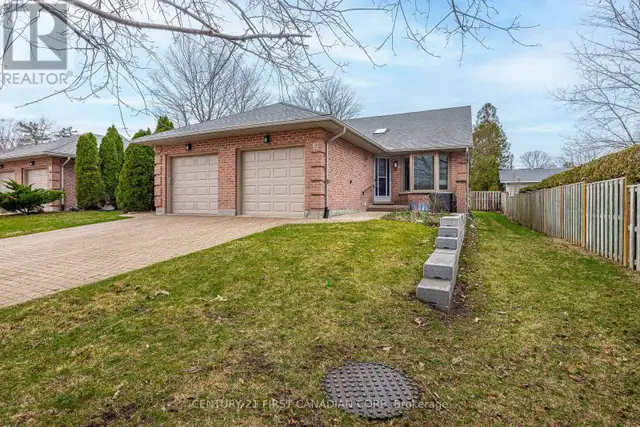 12 - 90 ONTARIO STREET S Lambton Shores (Grand Bend), Ontario in Condos for Sale in Grand Bend - Image 2