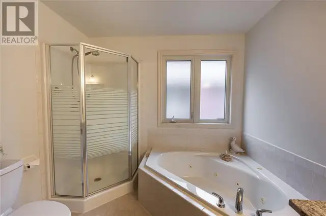 189 Stathis BOULEVARD Sarnia, Ontario in Houses for Sale in Sarnia - Image 18