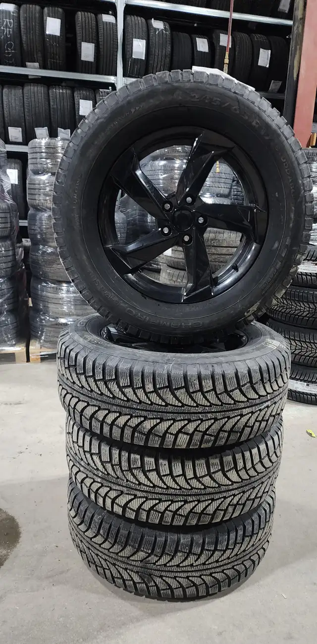 17" Volkswagen Atlas VW Winter Tire Package 245/65/17 Black Rims in Tires & Rims in Markham / York Region - Image 2