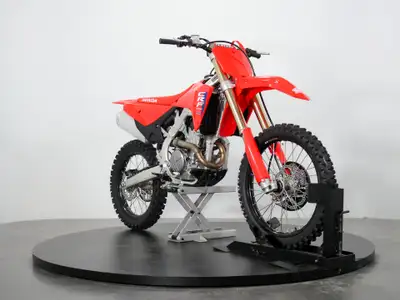 Price does not include $485 Dealer Assembly + $293 Vehicle Processing. The 2026 Honda CRF250R is bui...