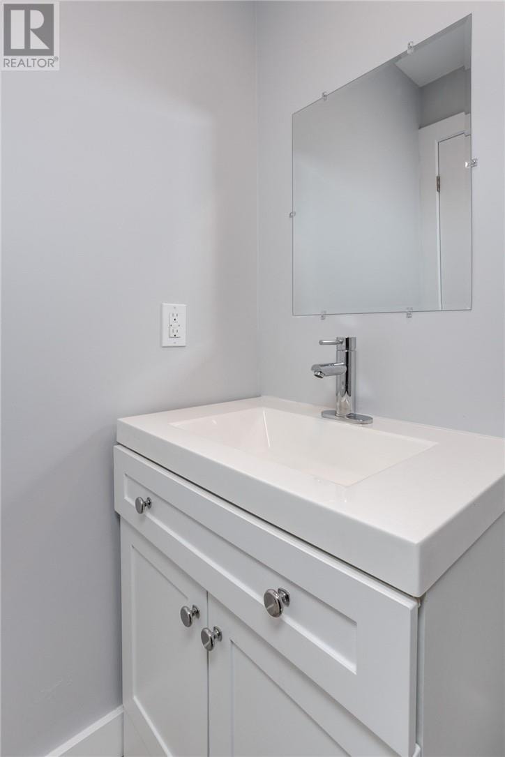 2165 Falconbridge Garson, Ontario 4